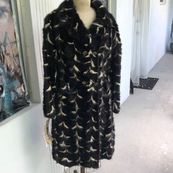 Vintage Tanes Furs - Picture 1 of 8